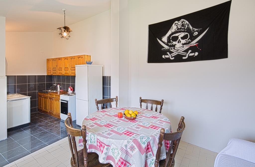 Pirate Backpackers Ulcinj Room photo